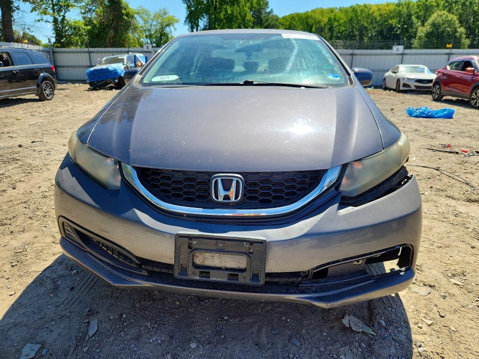 Photo 5 from auction – 2015 HONDA CIVIC with VIN 19XFB2F56FE242438