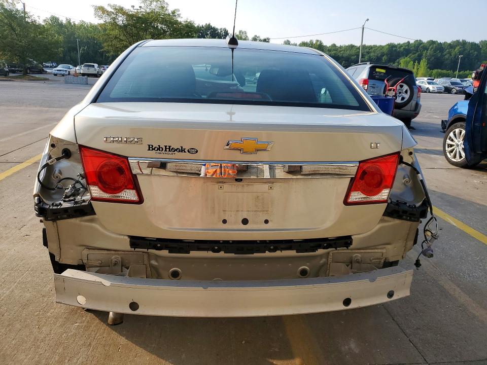 Photo 6 from auction – 2015 CHEVROLET CRUZE with VIN 1G1PC5SB8F7211375
