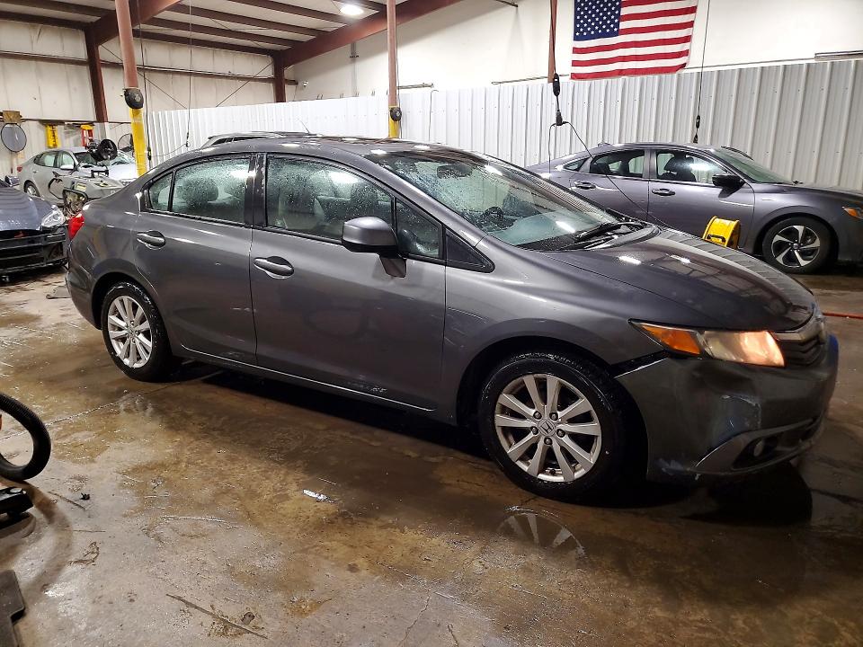 Photo 4 from auction – 2012 HONDA CIVIC with VIN 2HGFB2F91CH592676