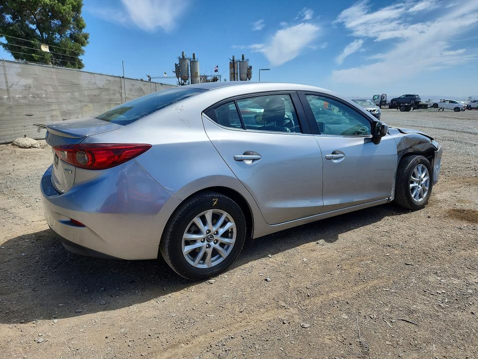 Снимка 3 от търг – 2015 MAZDA 3 с VIN 3MZBM1V7XFM230060