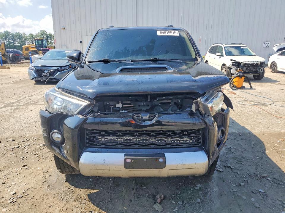 Photo 5 from auction – 2019 TOYOTA 4RUNNER with VIN JTEBU5JR2K5649078