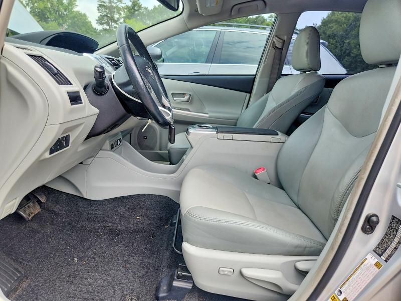 Photo 7 from auction – 2014 TOYOTA PRIUS V with VIN JTDZN3EU8EJ012047