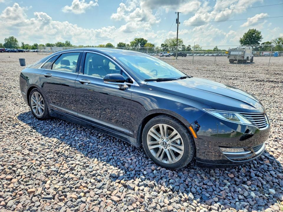 Photo 4 from auction – 2014 LINCOLN MKZ with VIN 3LN6L2G98ER802350