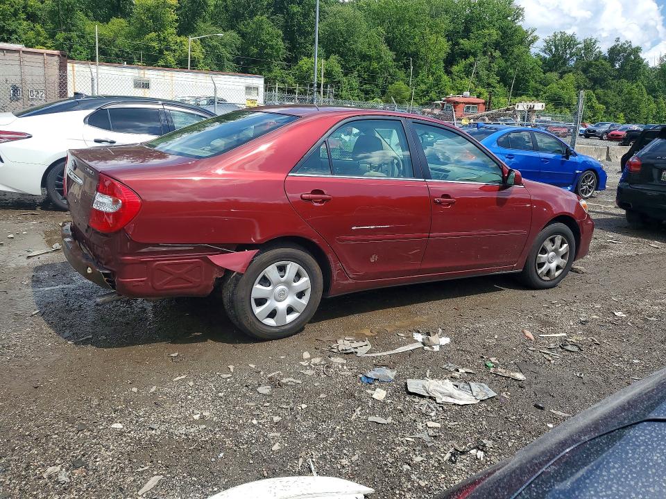 Photo 3 from auction – 2002 TOYOTA CAMRY with VIN 4T1BE32K82U062649