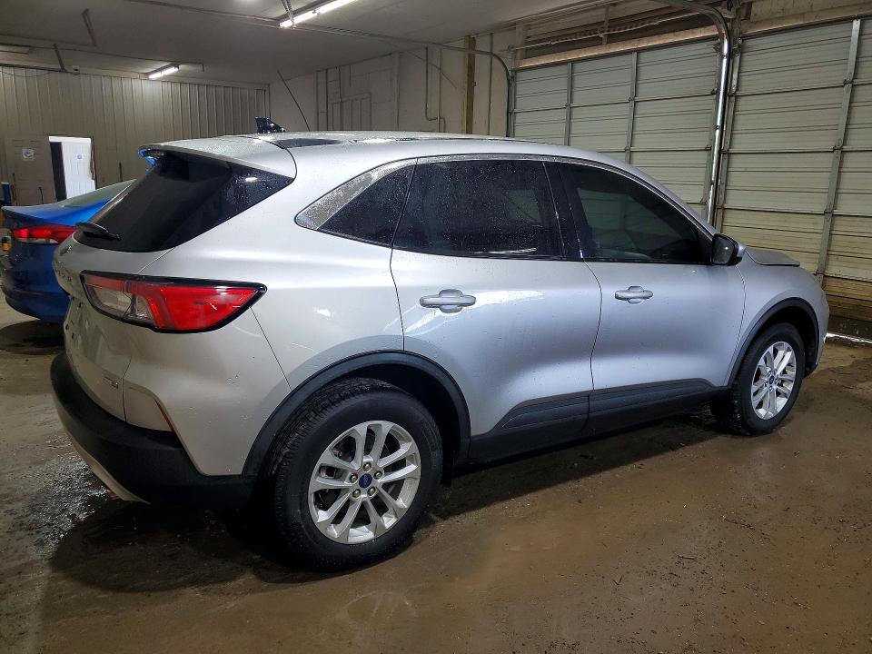 Photo 3 from auction – 2020 FORD ESCAPE with VIN 1FMCU9G64LUA05727
