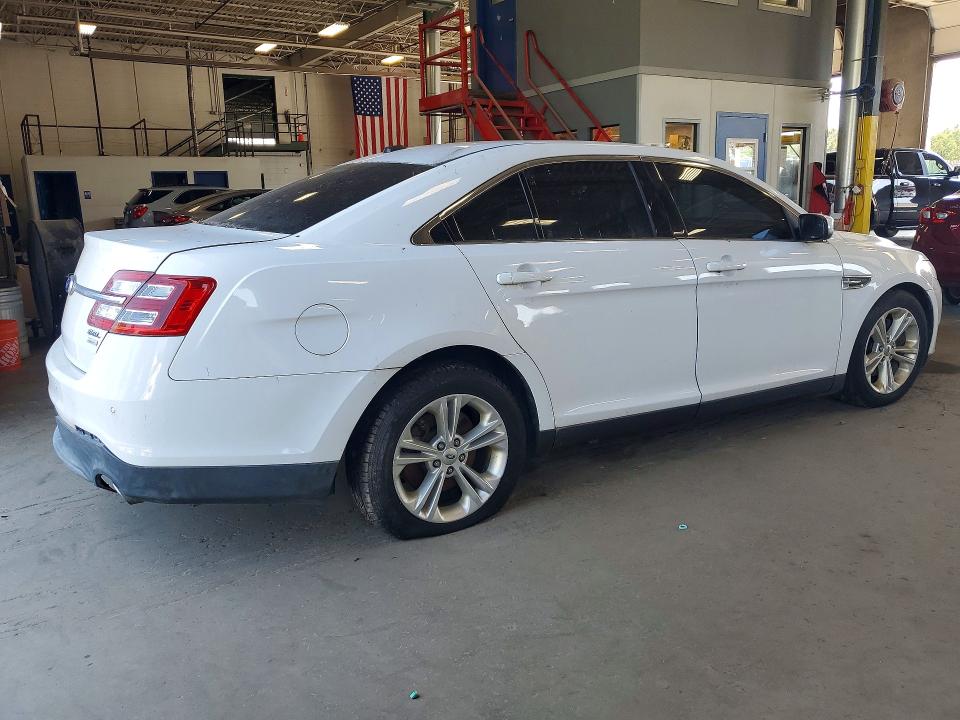 Photo 3 from auction – 2013 FORD TAURUS with VIN 1FAHP2E91DG191772