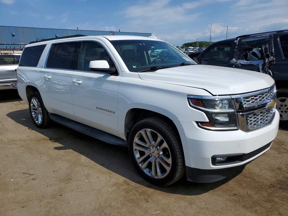 Photo 4 from auction – 2016 CHEVROLET SUBURBAN with VIN 1GNSKHKC1GR229311
