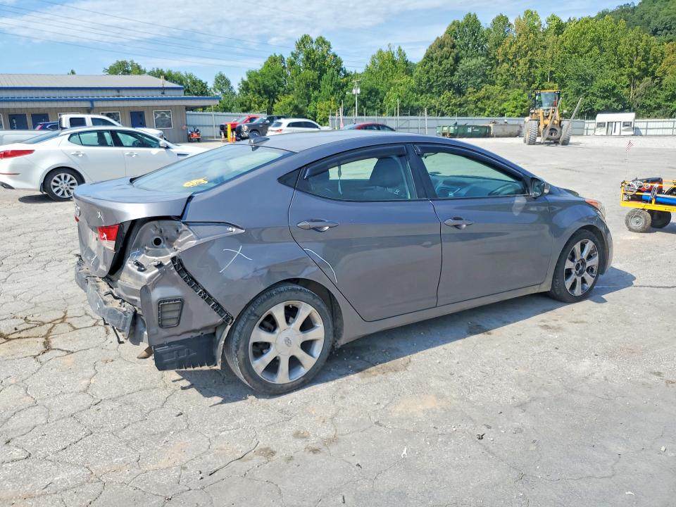 Photo 3 from auction – 2012 HYUNDAI ELANTRA with VIN 5NPDH4AE6CH111221