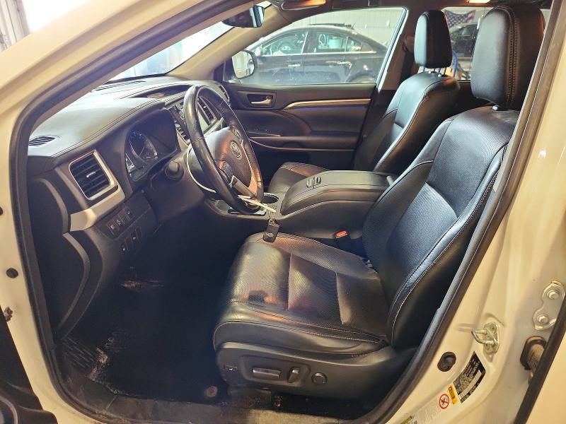 Photo 7 from auction – 2017 TOYOTA HIGHLANDER with VIN 5TDDZRFH9HS478998