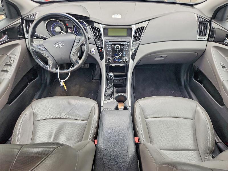 Photo 8 from auction – 2011 HYUNDAI SONATA with VIN 5NPEC4AC9BH156914