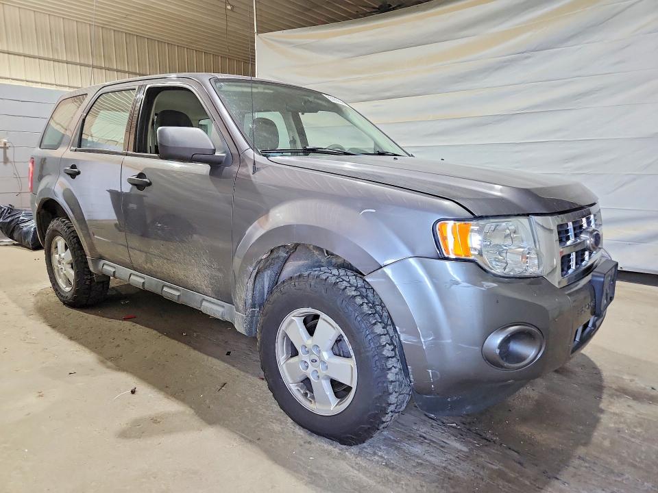 Photo 4 from auction – 2009 FORD ESCAPE with VIN 1FMCU92769KB27400