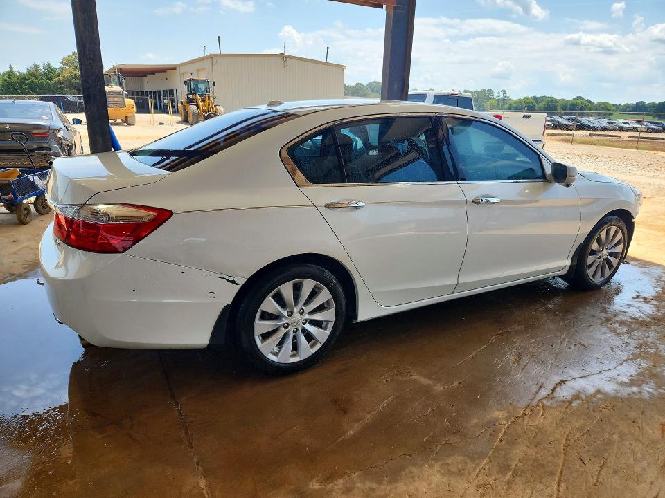 Photo 3 from auction – 2014 HONDA ACCORD with VIN 1HGCR3F83EA035295
