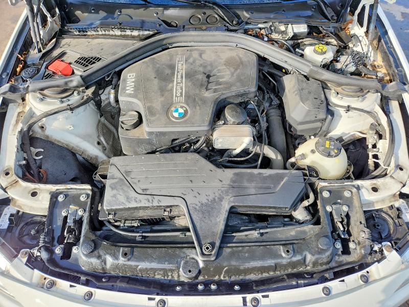Photo 11 from auction – 2016 BMW 328 with VIN WBA8E3C51GK503559
