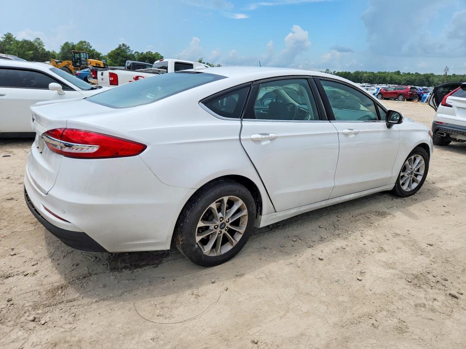 Photo 3 from auction – 2020 FORD FUSION with VIN 3FA6P0H72LR153948