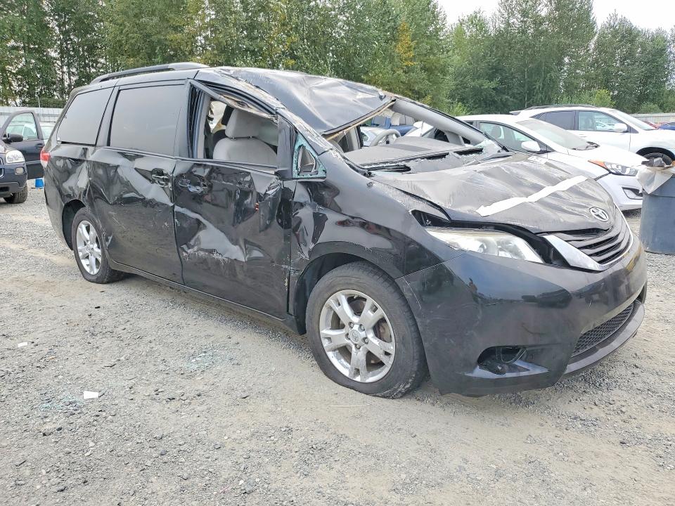 Photo 4 from auction – 2014 TOYOTA SIENNA with VIN 5TDJK3DC9ES074039