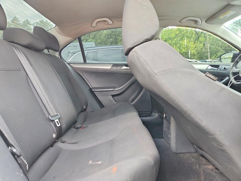 Photo 10 from auction – 2015 VOLKSWAGEN JETTA with VIN 3VWD17AJ1FM257573