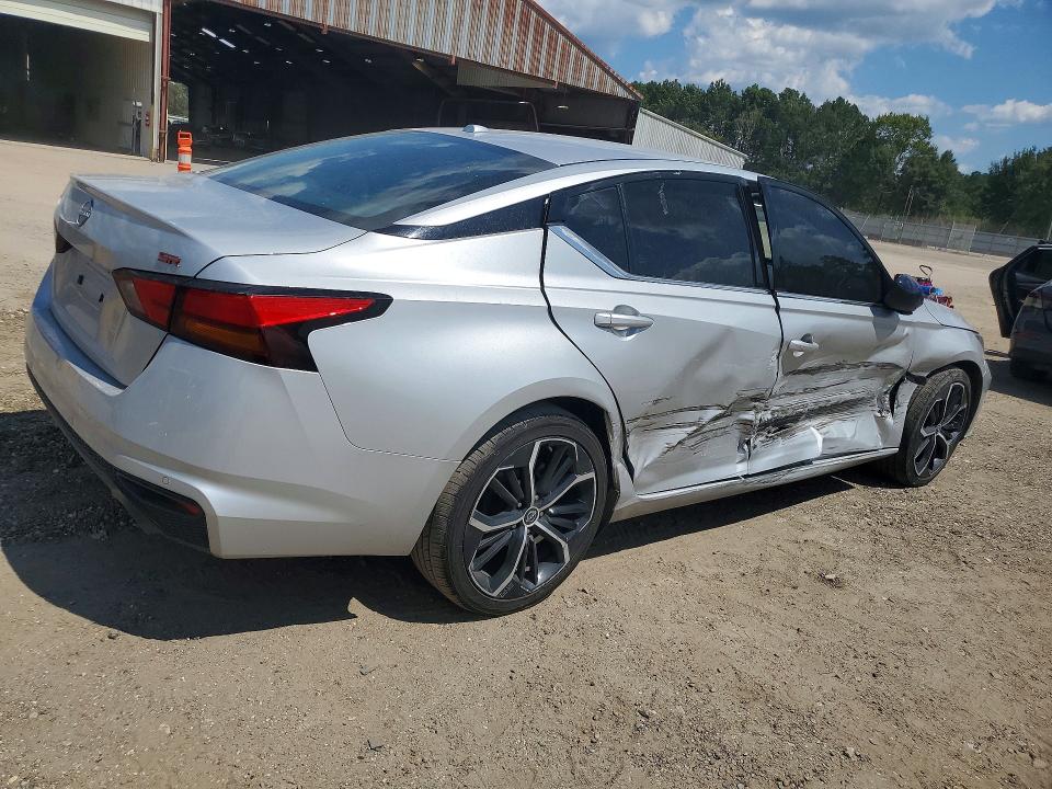 Photo 3 from auction – 2024 NISSAN ALTIMA with VIN 1N4BL4CV7RN369765