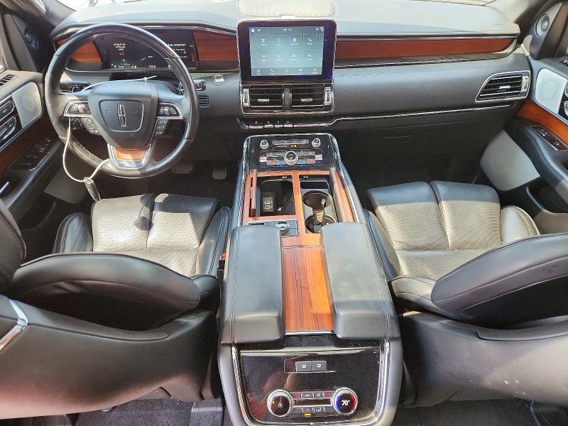 Photo 8 from auction – 2019 LINCOLN NAVIGATOR with VIN 5LMJJ2LT8KEL09555