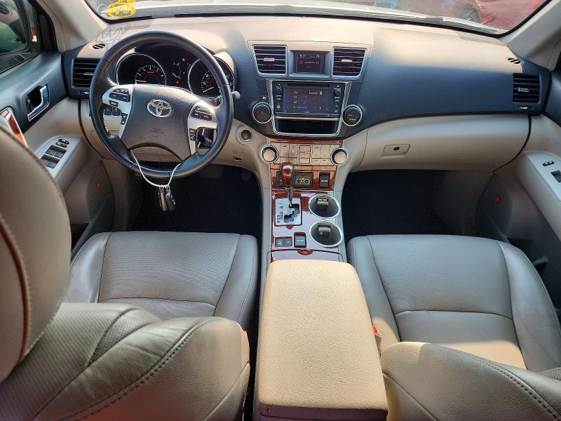 Photo 8 from auction – 2013 TOYOTA HIGHLANDER with VIN 5TDDK3EH2DS215135