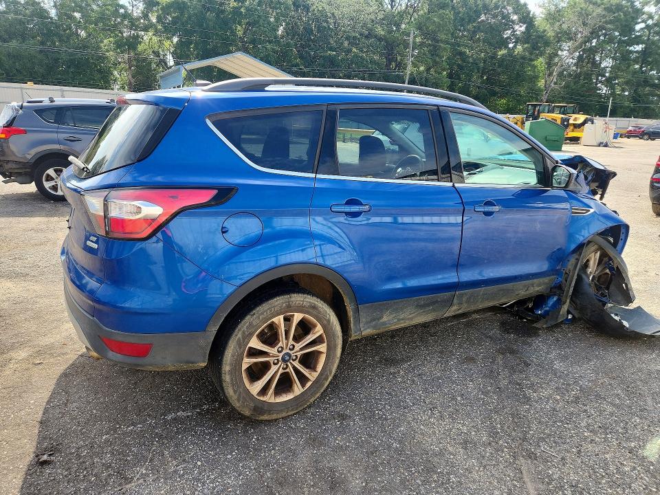 Photo 3 from auction – 2018 FORD ESCAPE with VIN 1FMCU0GDXJUD52017