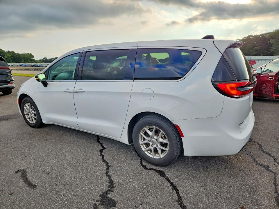 Photo 2 from auction – 2024 CHRYSLER PACIFICA with VIN 2C4RC1BG7RR149684