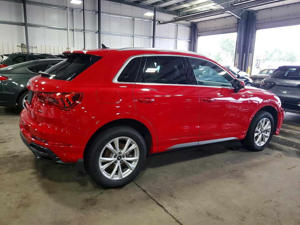 Photo 3 from auction – 2022 AUDI Q3 with VIN WA1DECF30N1119927