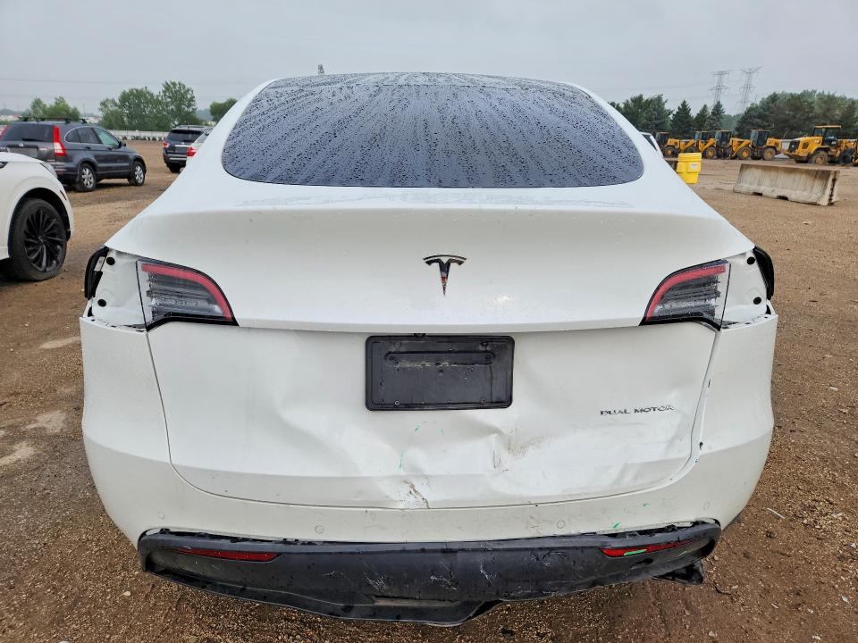 Photo 6 from auction – 2021 TESLA MODEL Y with VIN 5YJYGDEE5MF209235
