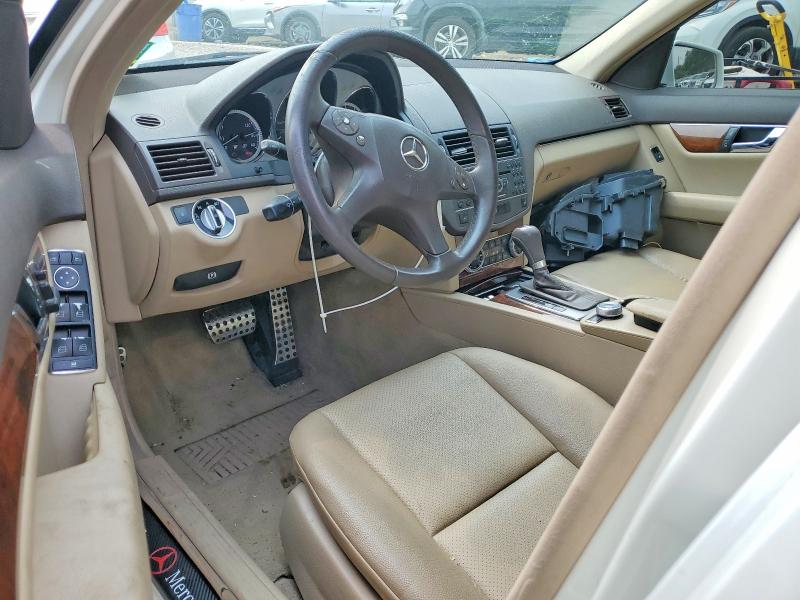 Photo 8 from auction – 2011 MERCEDES-BENZ C with VIN WDDGF8BB7BR183105