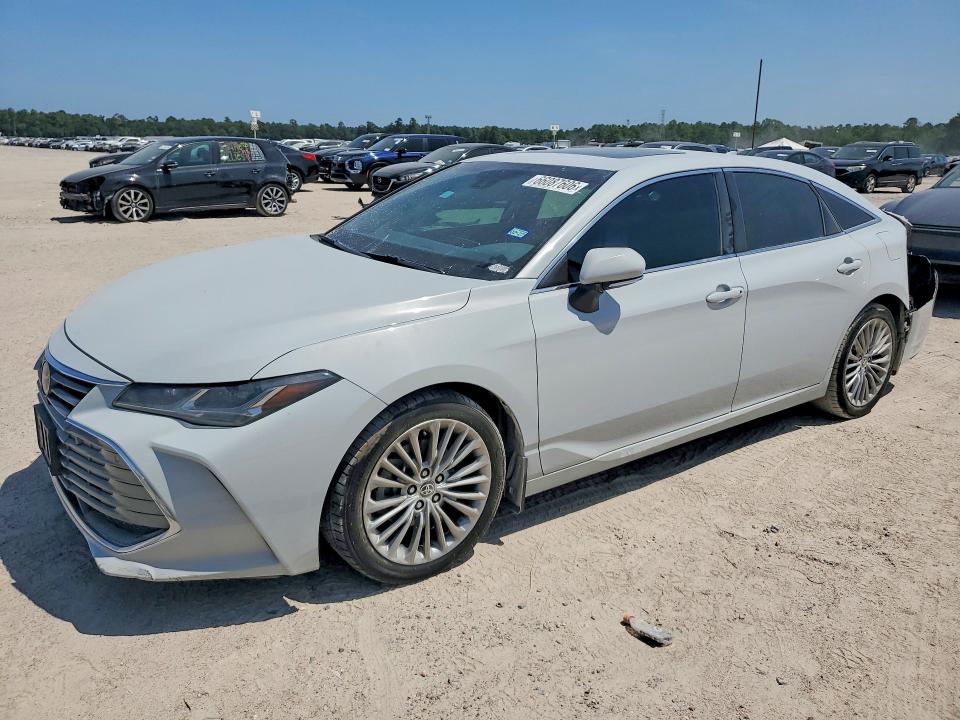 TOYOTA AVALON 2022 with VIN 4T1DZ1FB2NU071797 - Photo from auction