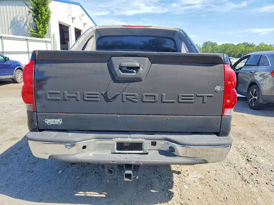 Снимка 6 от търг – 2005 CHEVROLET AVALANCHE с VIN 3GNEC12Z65G274389