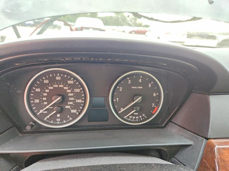 Photo 9 from auction – 2010 BMW 528 with VIN WBANV1C59AC388671