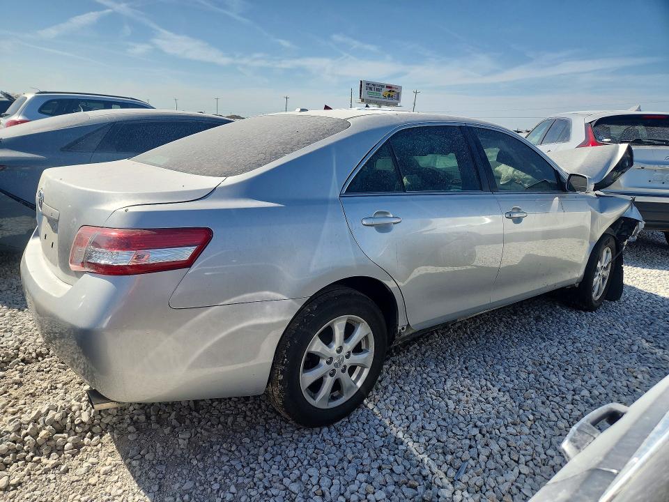 Photo 3 from auction – 2011 TOYOTA CAMRY with VIN 4T4BF3EK4BR111067