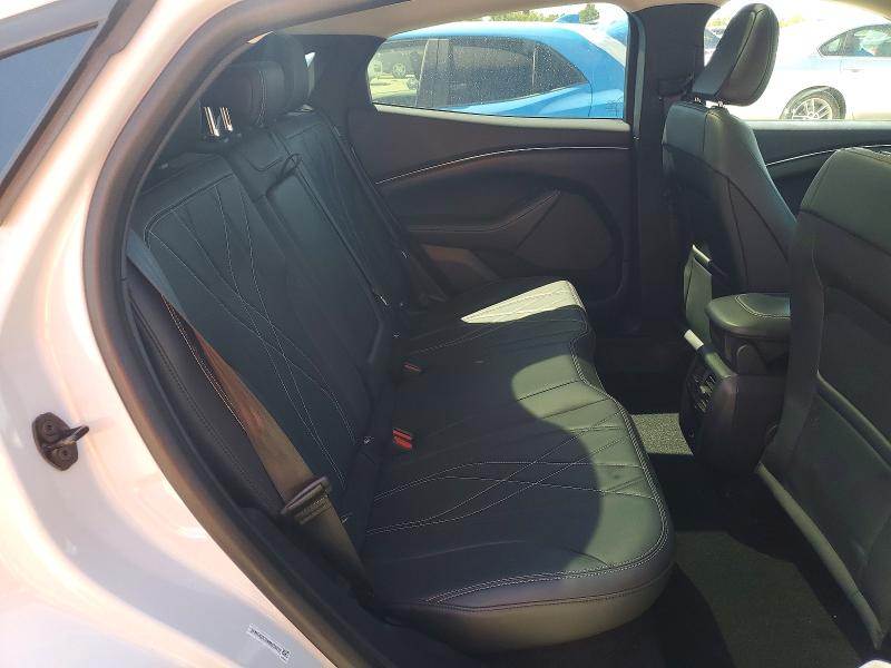 Photo 10 from auction – 2022 FORD MUSTANG MACH-E with VIN 3FMTK2R76NMA39422