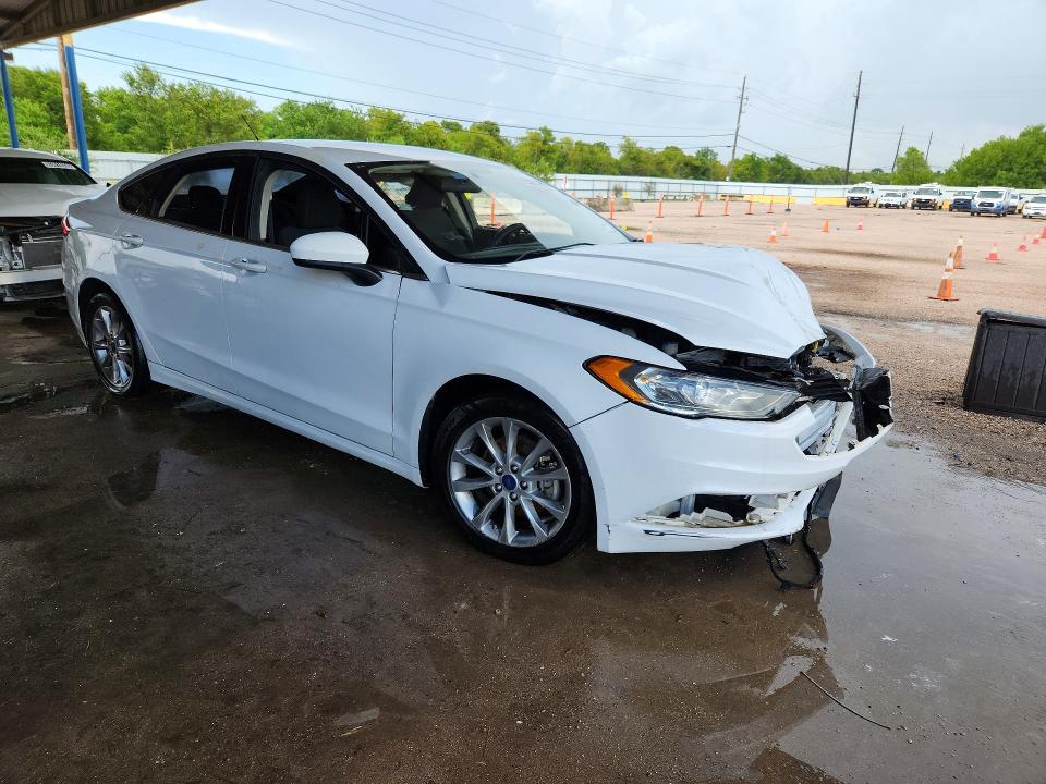 Photo 4 from auction – 2017 FORD FUSION with VIN 3FA6P0H72HR359388