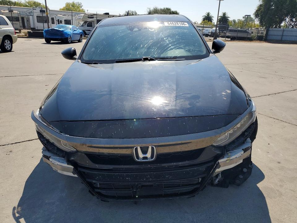 Photo 5 from auction – 2018 HONDA ACCORD with VIN 1HGCV1F40JA052529