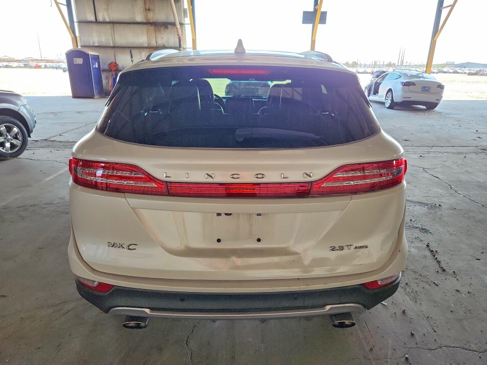 Photo 6 from auction – 2017 LINCOLN MKC with VIN 5LMTJ3DH5HUL36655