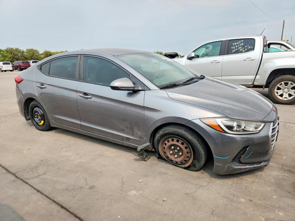 Photo 4 from auction – 2018 HYUNDAI ELANTRA with VIN 5NPD74LF1JH332926