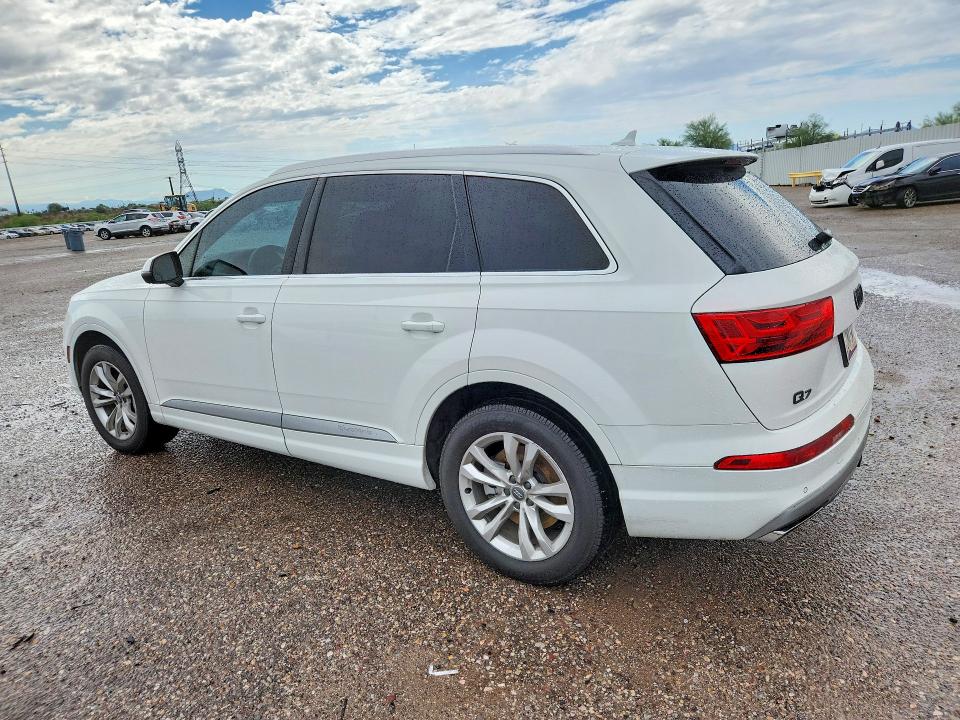 Снимка 2 от търг – 2017 AUDI Q7 с VIN WA1LAAF76HD001477