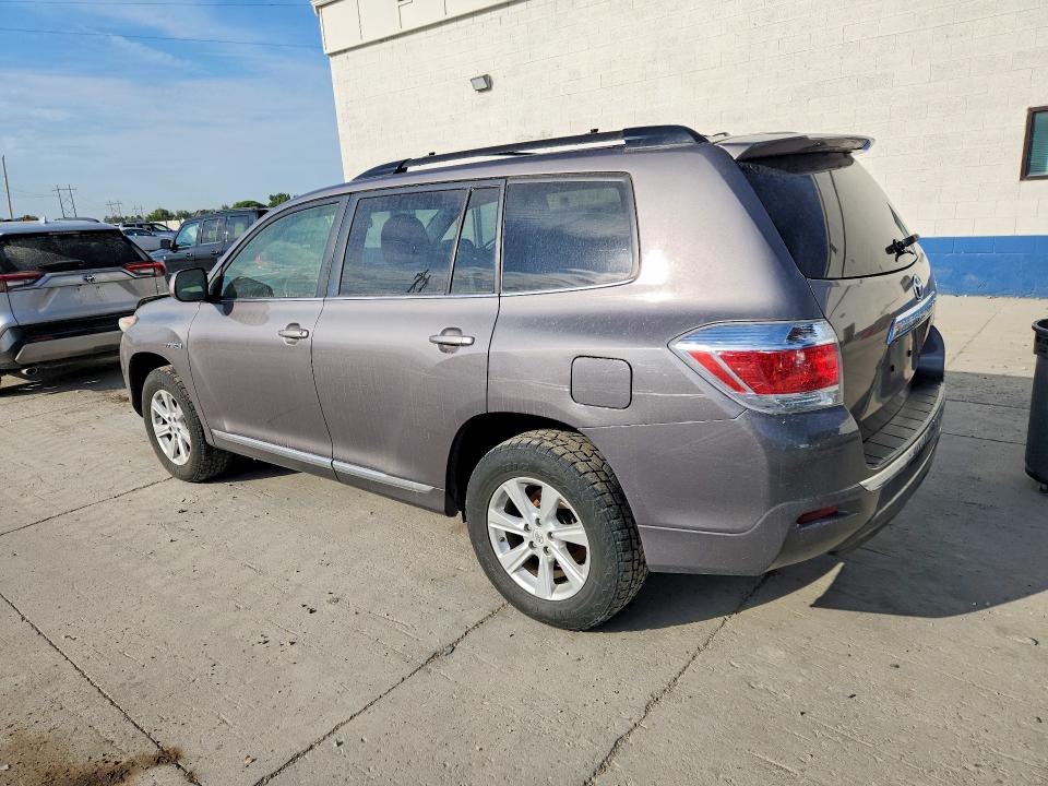 Photo 2 from auction – 2013 TOYOTA HIGHLANDER with VIN JTEBC3EH3D2013119