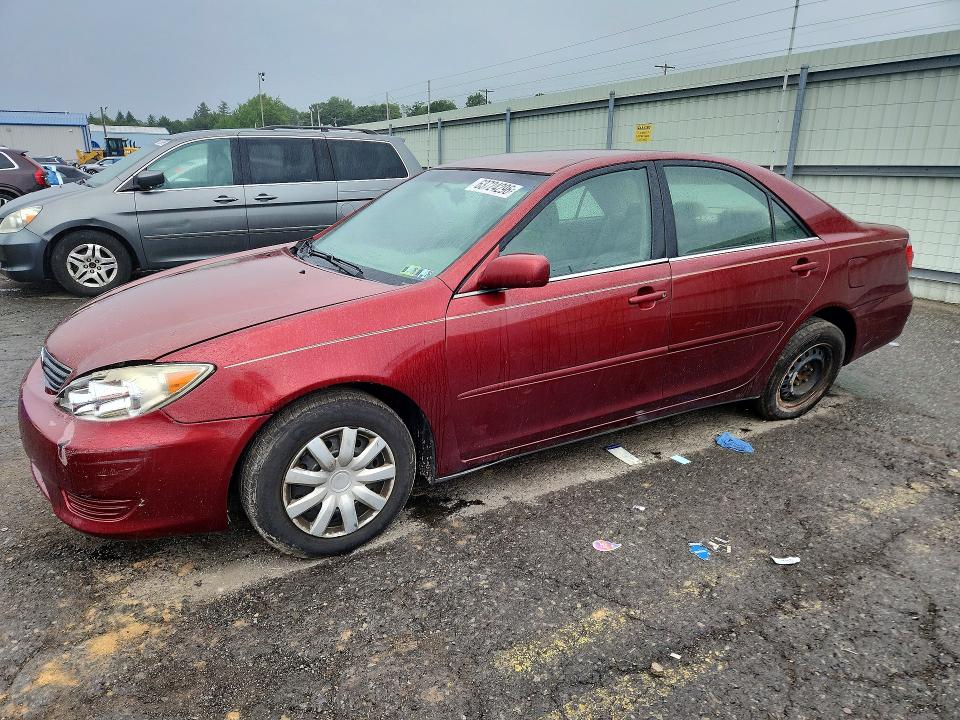 TOYOTA CAMRY 2006 with VIN 4T1BE30K26U107657 - Photo from auction
