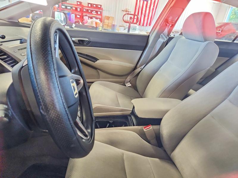 Photo 7 from auction – 2010 HONDA CIVIC with VIN 19XFA1F58AE043882
