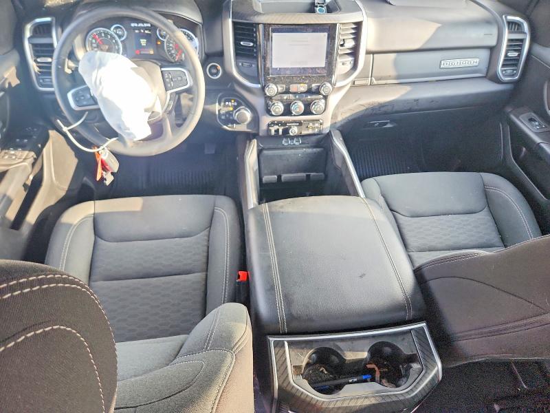 Снимка 8 от търг – 2025 RAM 1500 с VIN 1C6SRFFP4SN672467