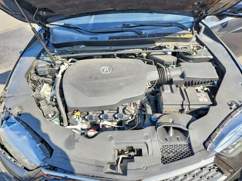 Photo 11 from auction – 2018 ACURA TLX with VIN 19UUB3F69JA000617