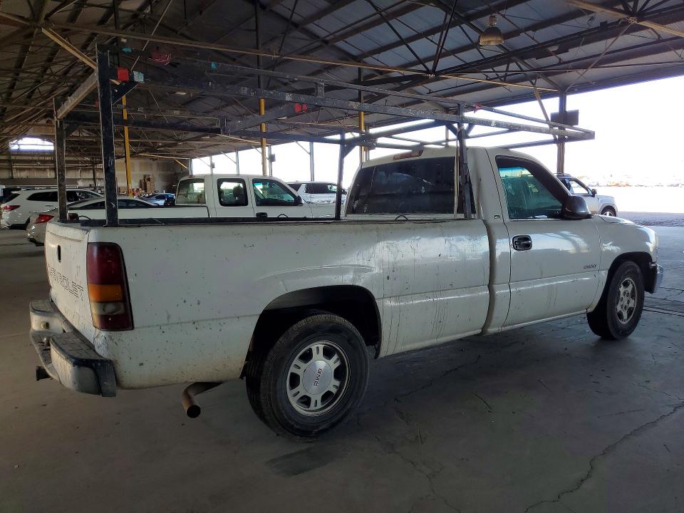 Photo 3 from auction – 2000 CHEVROLET SILVERADO with VIN 1GCEC14V3YE407477