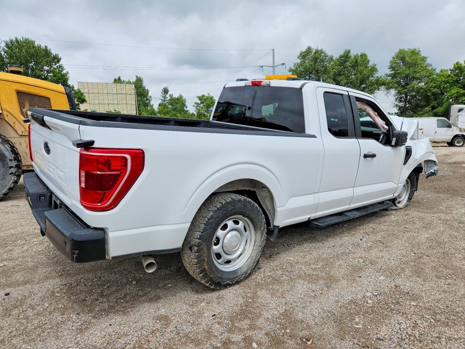 Photo 3 from auction – 2022 FORD F150 with VIN 1FTFX1E57NFB81019