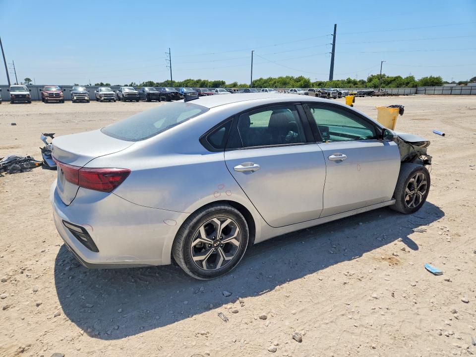 Фото 3 с аукциона – 2020 KIA FORTE с VIN 3KPF24AD3LE171348