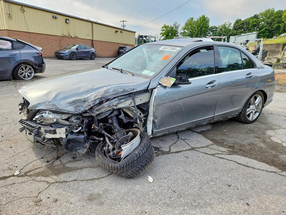 MERCEDES-BENZ C 2010 with VIN WDDGF8BB9AF503024 - Photo from auction