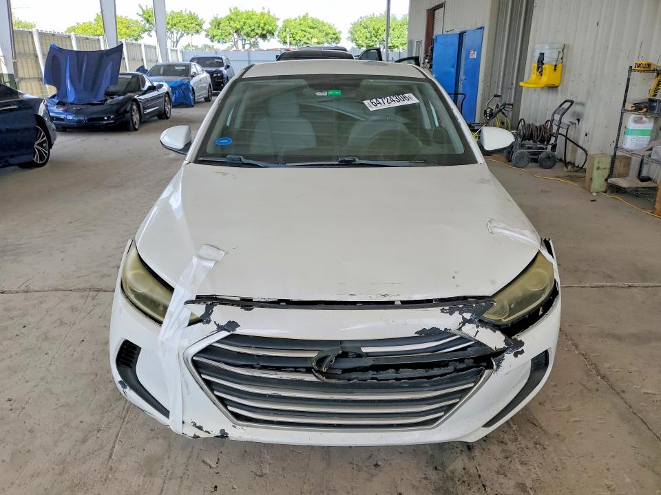 Photo 5 from auction – 2017 HYUNDAI ELANTRA with VIN 5NPD74LF1HH100109