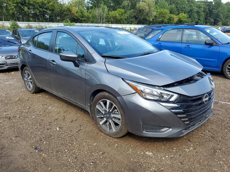Zdjęcie 4 z aukcji – 2025 NISSAN VERSA z VIN 3N1CN8EV3SL811947