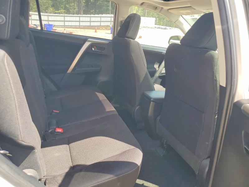 Photo 11 from auction – 2014 TOYOTA RAV4 with VIN JTMWFREV5EJ022787